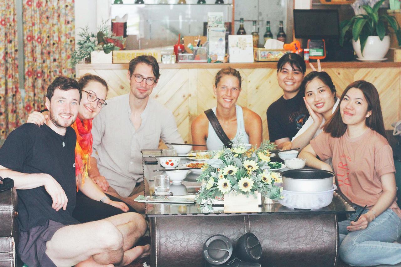 Tropical Vibes Homestay Ho Chi Minh City Exterior photo