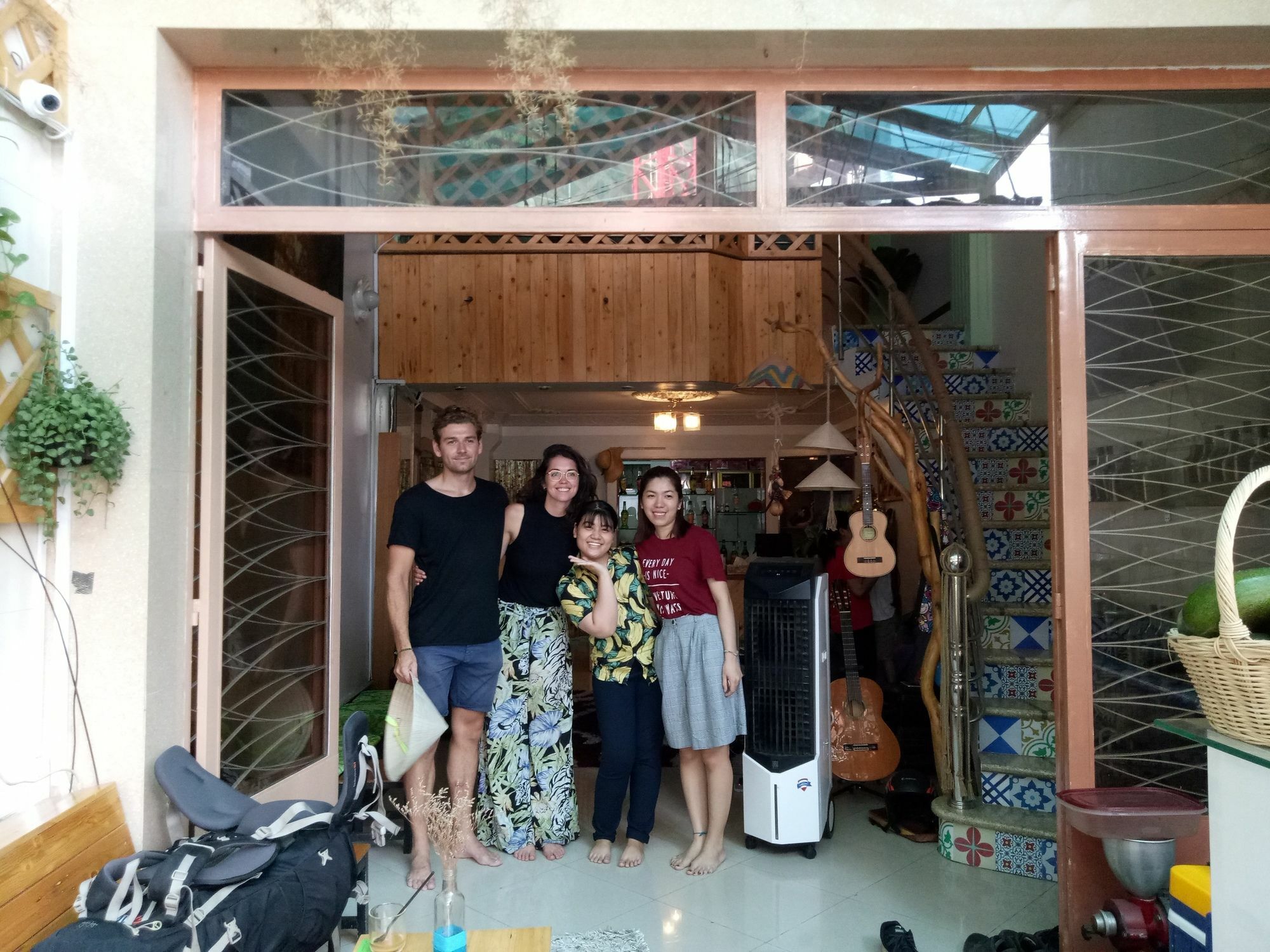 Tropical Vibes Homestay Ho Chi Minh City Exterior photo